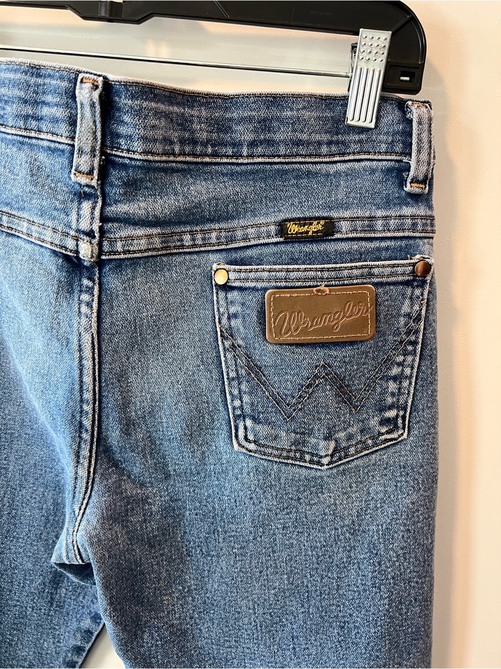 Wrangler Light Blue Straight Leg Jeans - Picture 3 of 6